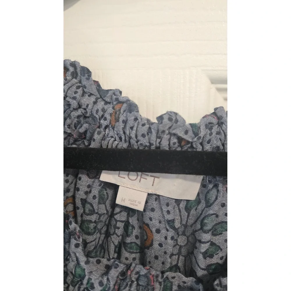 LOFT Off The Shoulder Floral Print Smocked Neck Blouse Top Womens Size Medium‎